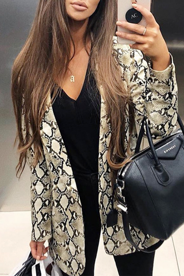 Stilla | Outdoor Beklædning Med Trendy Print og Skåret Krave