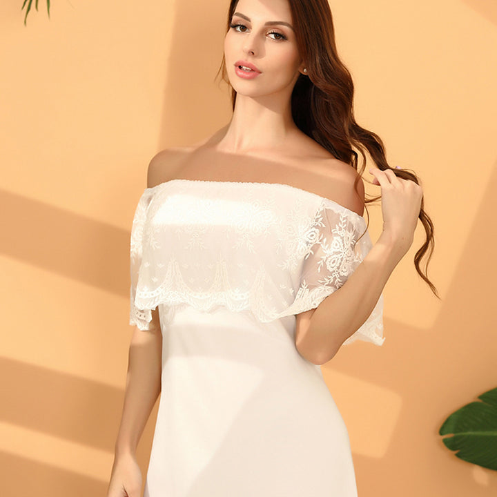 Kvinders maxikjole med off-the-shoulder design og delikate blonde detaljer