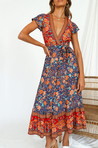 Stilla | Kjole med Print, Talje Skirt og Elegant V-hals Look