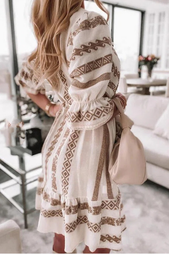 Stilla | Print Patchwork Kjole med Talje og V-hals