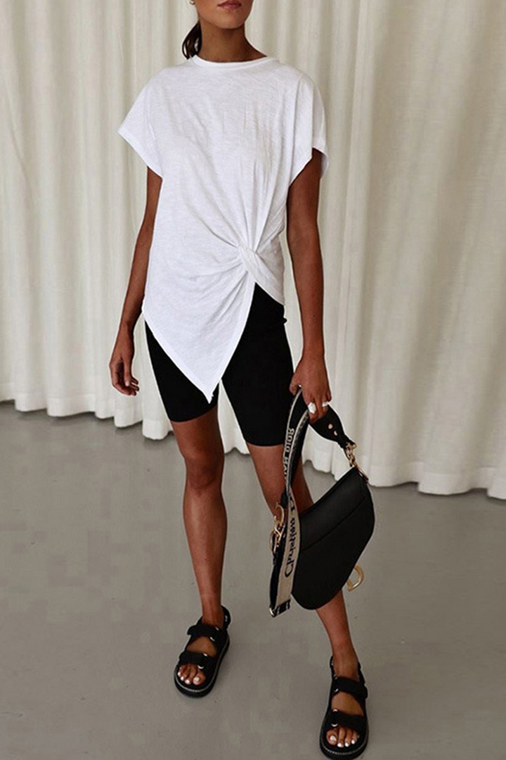 Stilla | Twist Uregelmæssige Hems T-shirt