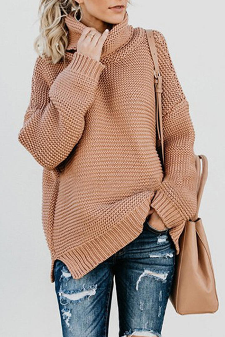Stilla | Modetrøje med høj hals i ensfarvet patchwork-stil