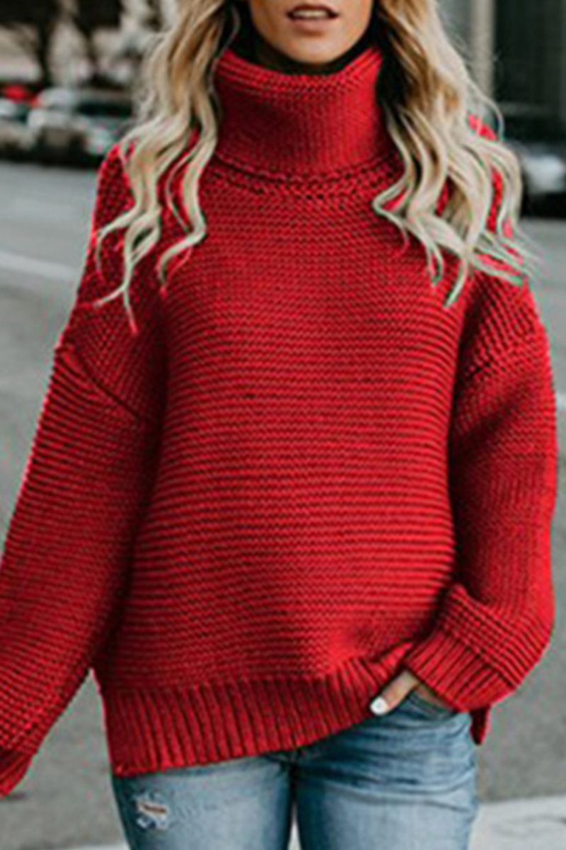 Stilla | Modetrøje med høj hals i ensfarvet patchwork-stil
