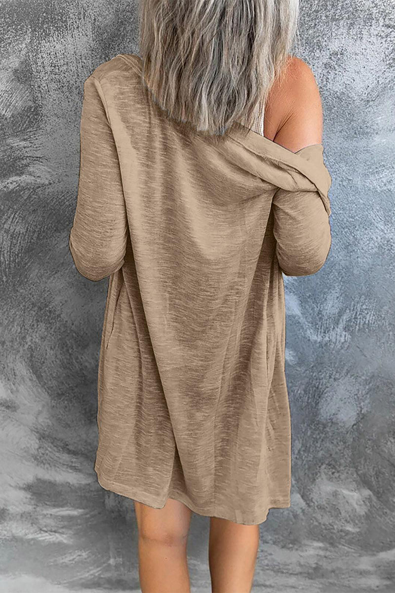 Stilla | Mode Toppe Med Ensfarvede Knapper og Rund Halsslip