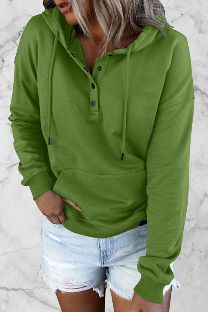 Stilla | Lækker Hoodie med Enfarvede Knapper og V-hals