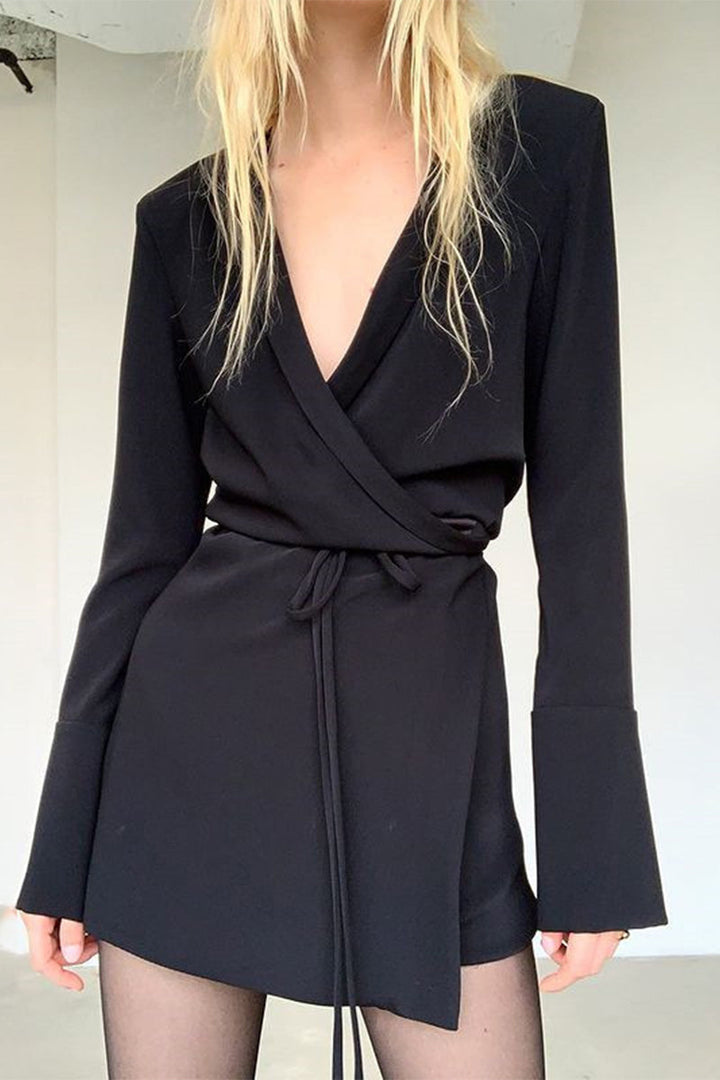 Stilla | Sexy og Elegante Patchwork-kjoler Med Bælte, V-hals og Wrap Nederdel