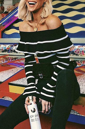 Stilla | Street Daily Stribet Pullover Med Rynker og Off-Shoulder Udsparinger