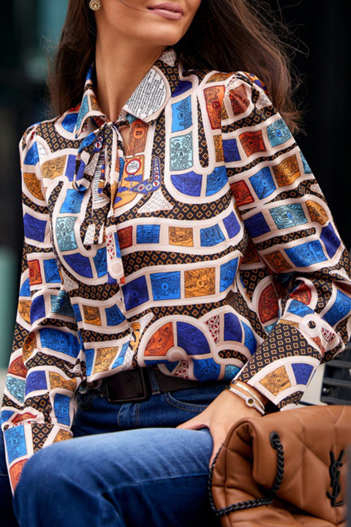 Stilla | Elegante overdele med skjortekrave i trykt patchwork