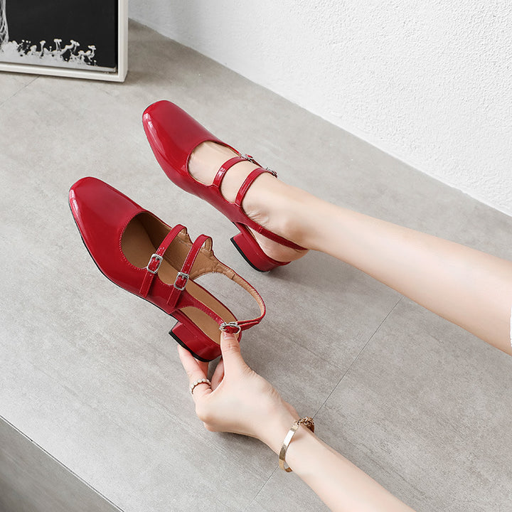 Dame Slingback sko med dobbelt justerbare remme og elegant blokhæl Stilla