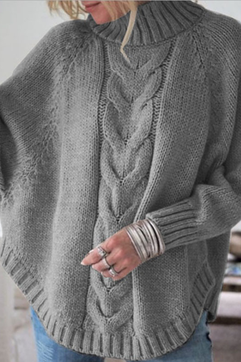Stilla | Løs Pullover Med Rullekrave og Enfarvet Patchwork