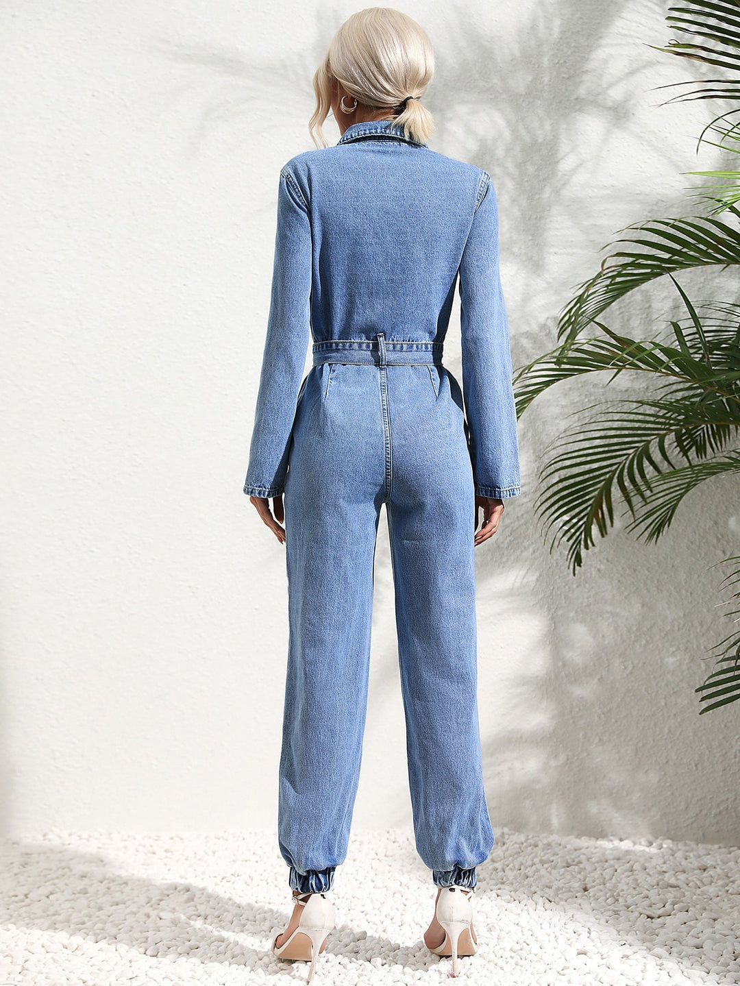 Stilla Jumpsuit med patte lomme og jeansbælte