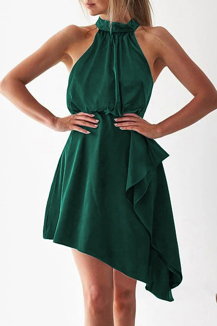 Stilla | Asymmetrisk Halterneck Kjole med Elegance