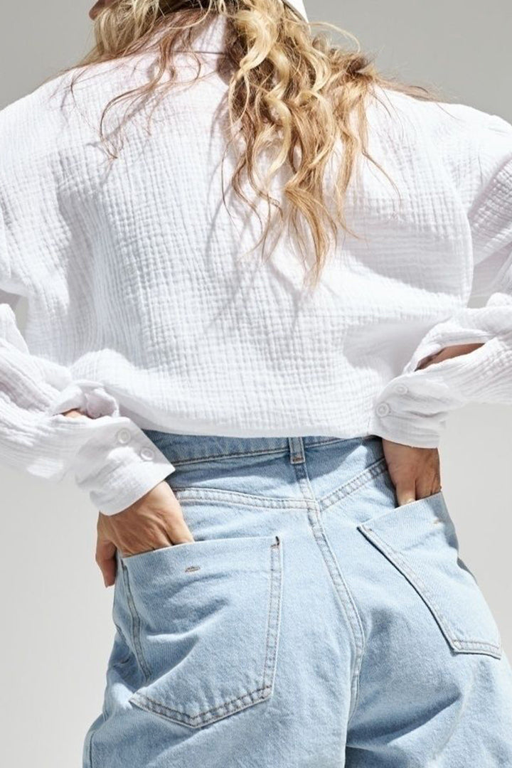 Stilla | Elegante overdele med ensfarvet krave