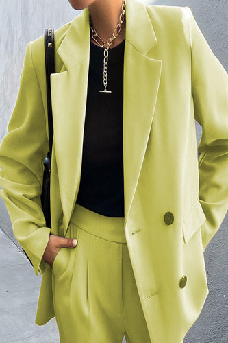 Stilla | Elegante Ensfarvede Knapper, Vendbar Krave, Lange Ærmer, To Delt