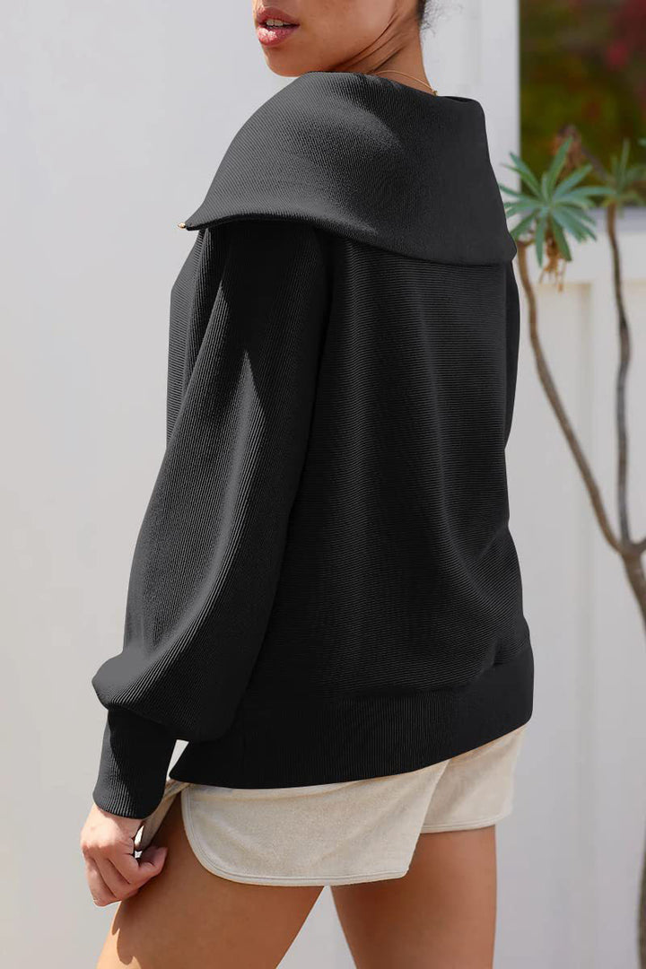 Stilla | Elegant Kvinde Sweater med Ombukket Krave og Halvdelen Lynlås