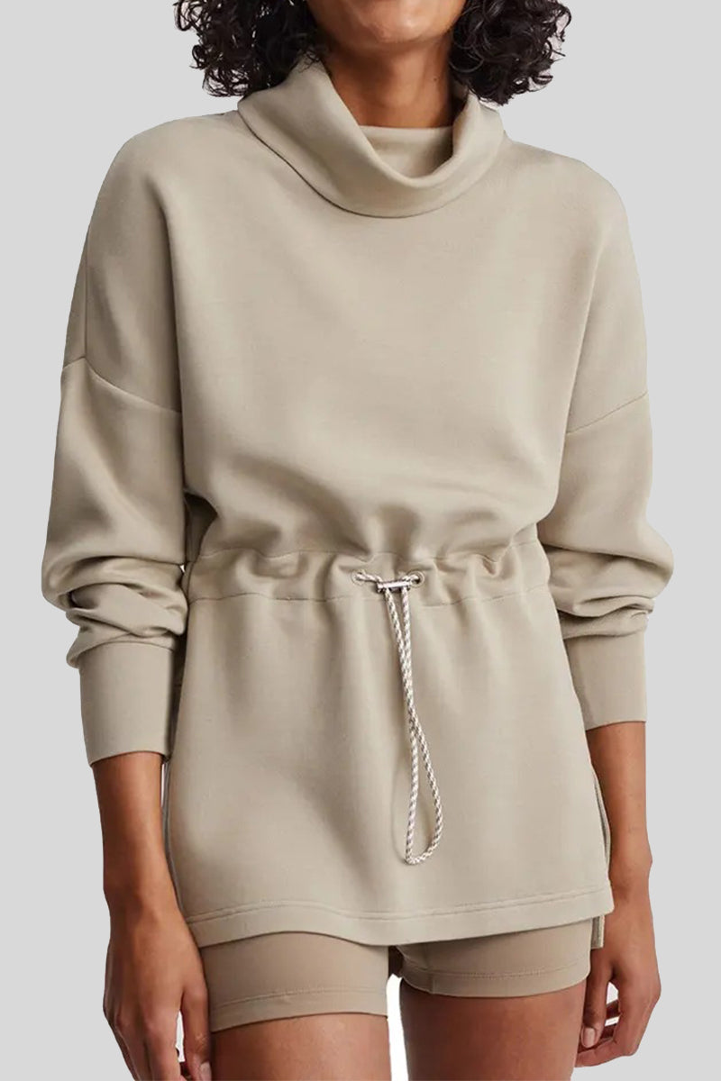 Stilla | Casual sweater med en ensfarvet høj hals og snøre