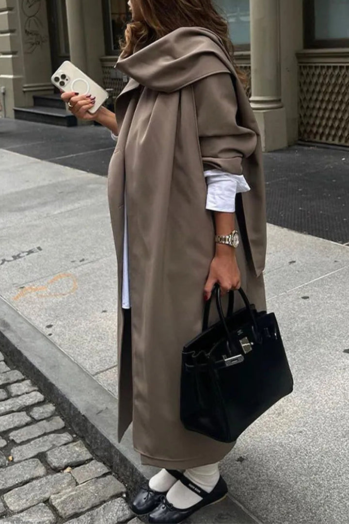 Stilla | Britisk Stil, Elegant og Robust Udendørs-tøj Med Skalkrage og Lommeåbning.