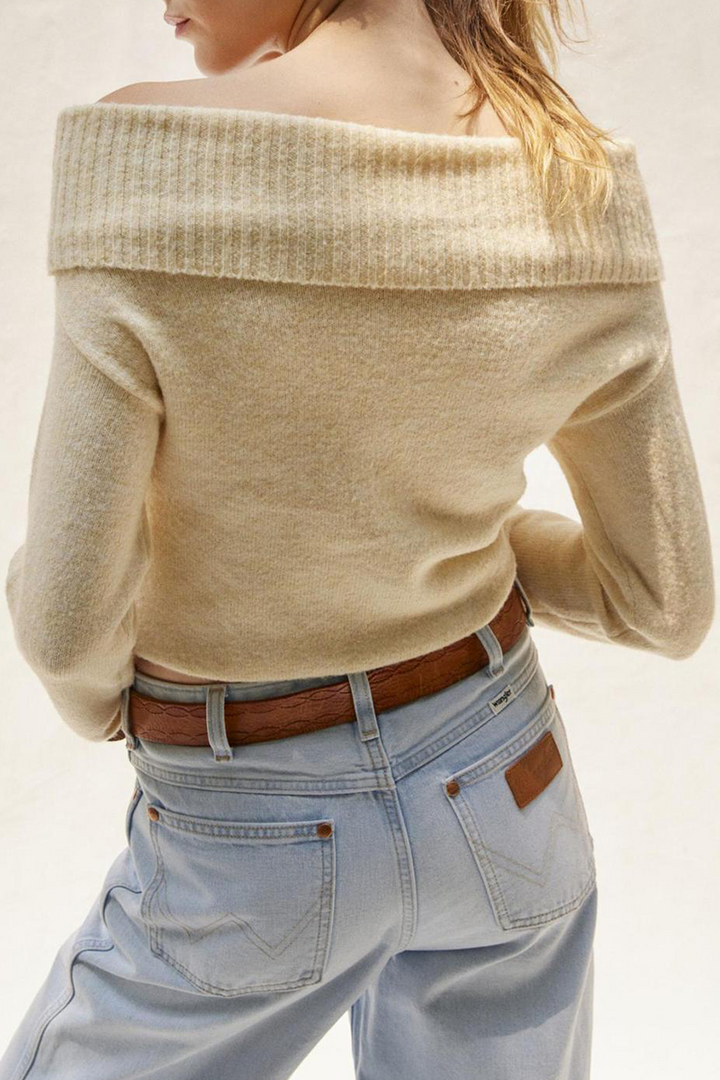 Stilla | Sexy Pullover, Ensfarvet, Med Skulderfri Form