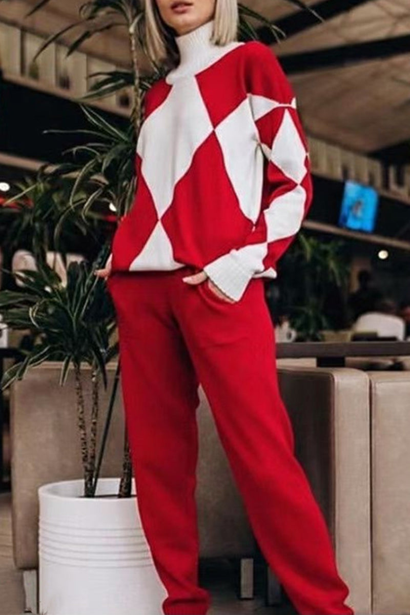 Stilla | To-delt Casual Rullekrave Sweater Med Lange Ærmer, Kontrast Rullekrave og Farveblok Lommer