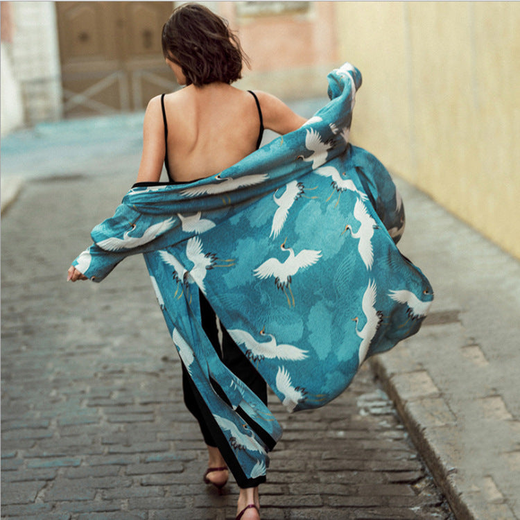 Dame Kaftan med elegant fuglemotiv og luftig pasform Stilla