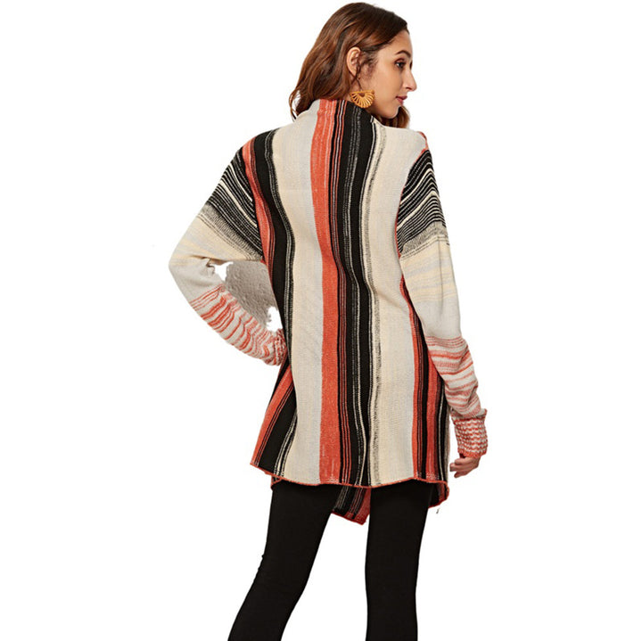 Kvinders fashionable cardigan med frynser og typisk stribet mønster Stilla