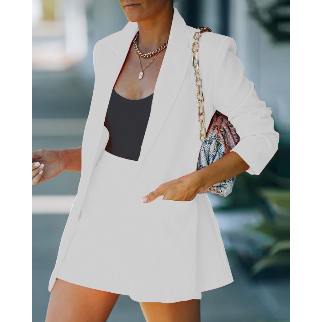 Stilla | Sæt med Blazer og Shorts
