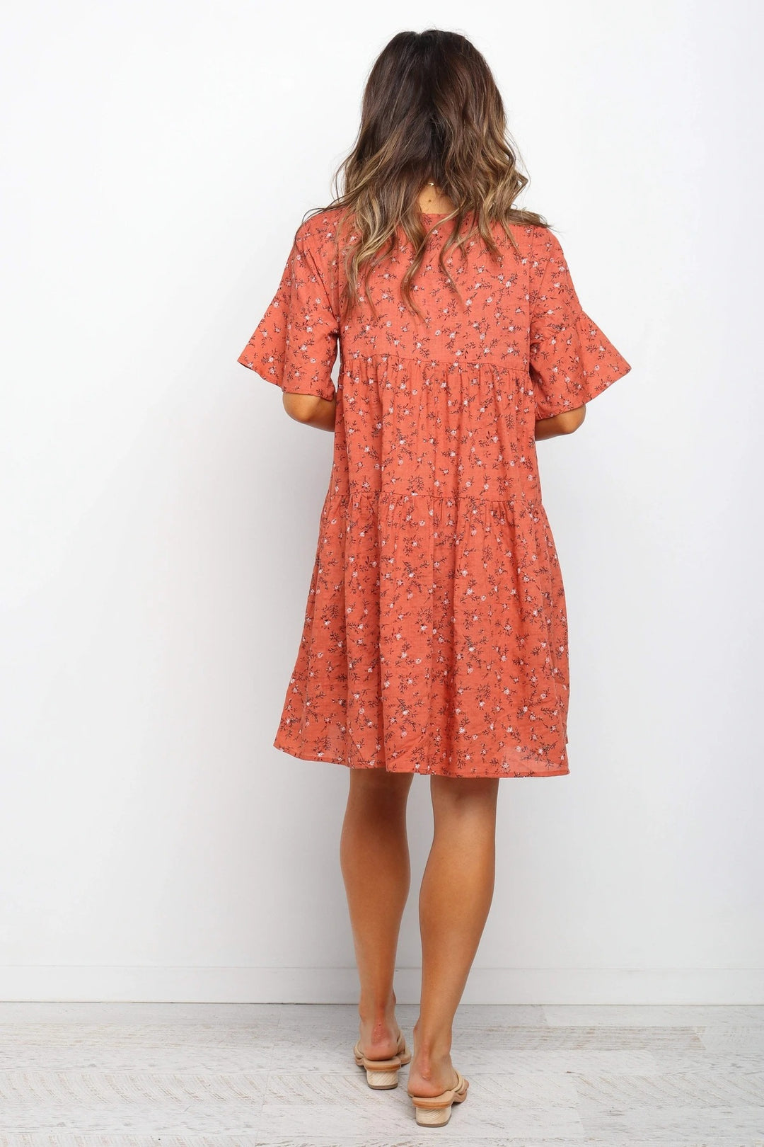 Feminint Floral Midi Kjole Stilla