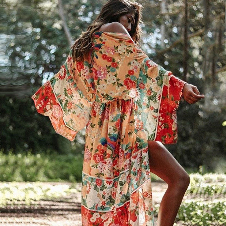Dame luftig kaftan med farverigt blomsterdesign og brede ærmer Stilla
