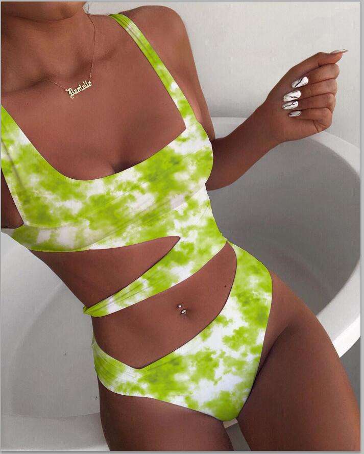 Dame one-piece badedragt med raffinerede cut-outs og moderne design Skovae