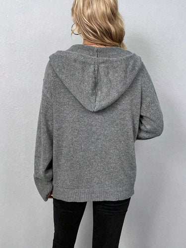 Stilla | Behagelig og Elegant Dame Hoodie med Dekorative Knapper