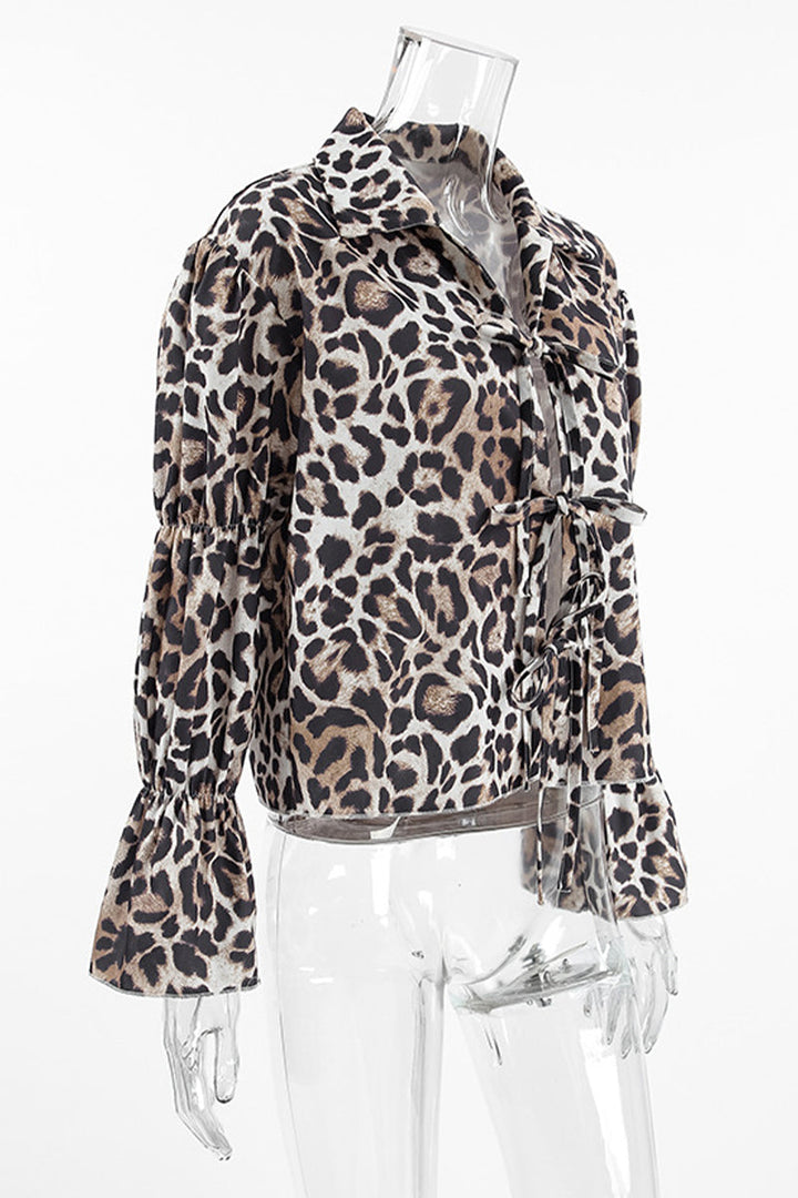 Stilla | Løs Leopard Print Bluser Med Snore og Omslaget Krave