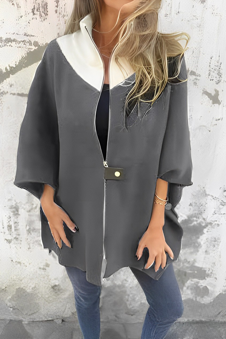 Stilla | Løs Patchwork Udetøj Med Lynlås og Kontrasterende Ståkrave