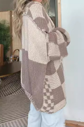 Stilla | Bredskåret Cardigan Med Farveblokmønster