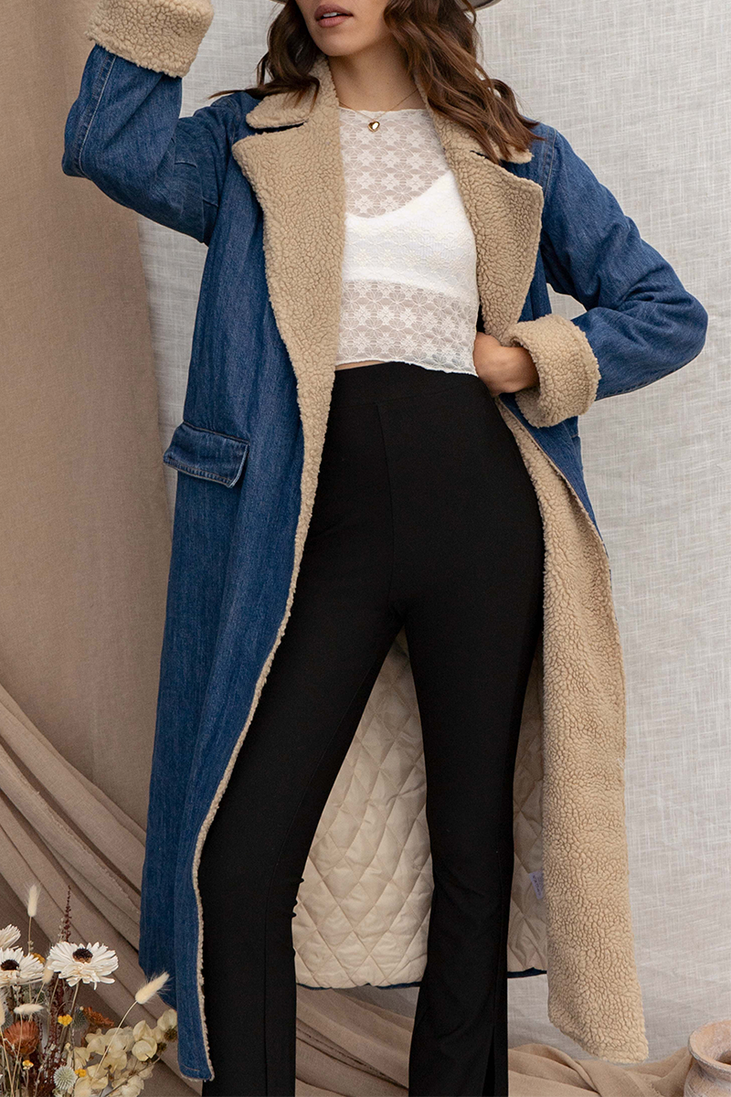 Stilla | Fritidstøj Med Gadedetalje, Snørebånd Og Omslået Krave I Patchwork Stil.