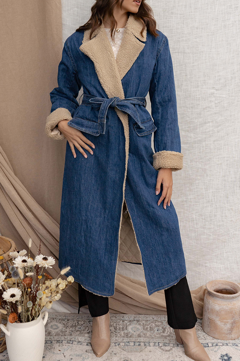 Stilla | Fritidstøj Med Gadedetalje, Snørebånd Og Omslået Krave I Patchwork Stil.