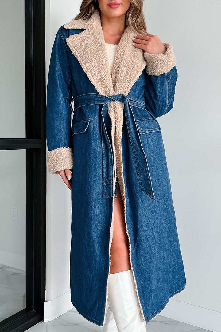 Stilla | Fritidstøj Med Gadedetalje, Snørebånd Og Omslået Krave I Patchwork Stil.