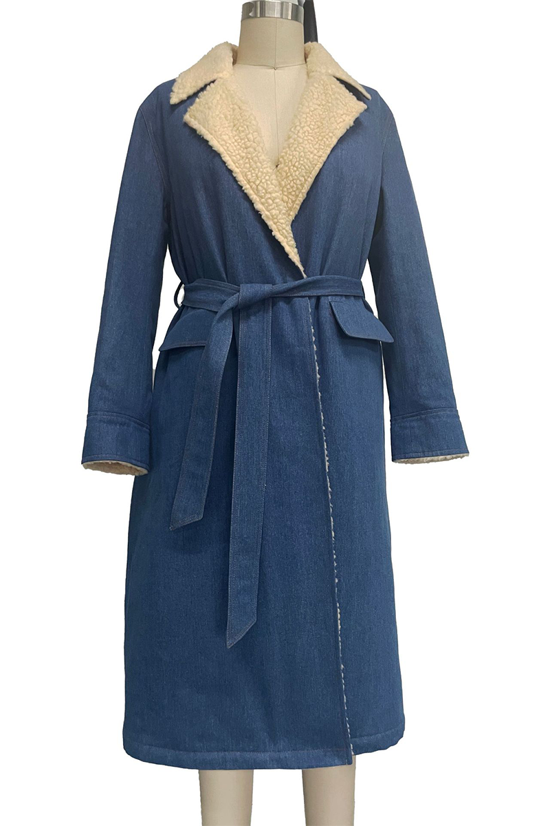 Stilla | Fritidstøj Med Gadedetalje, Snørebånd Og Omslået Krave I Patchwork Stil.