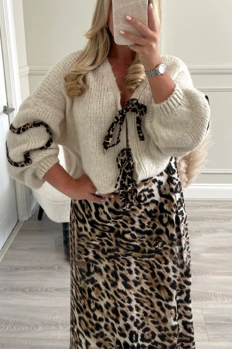 Stilla | Løs Ude Beklædning Med Leopardmønster, Patchwork Vævning, V-Udskæring