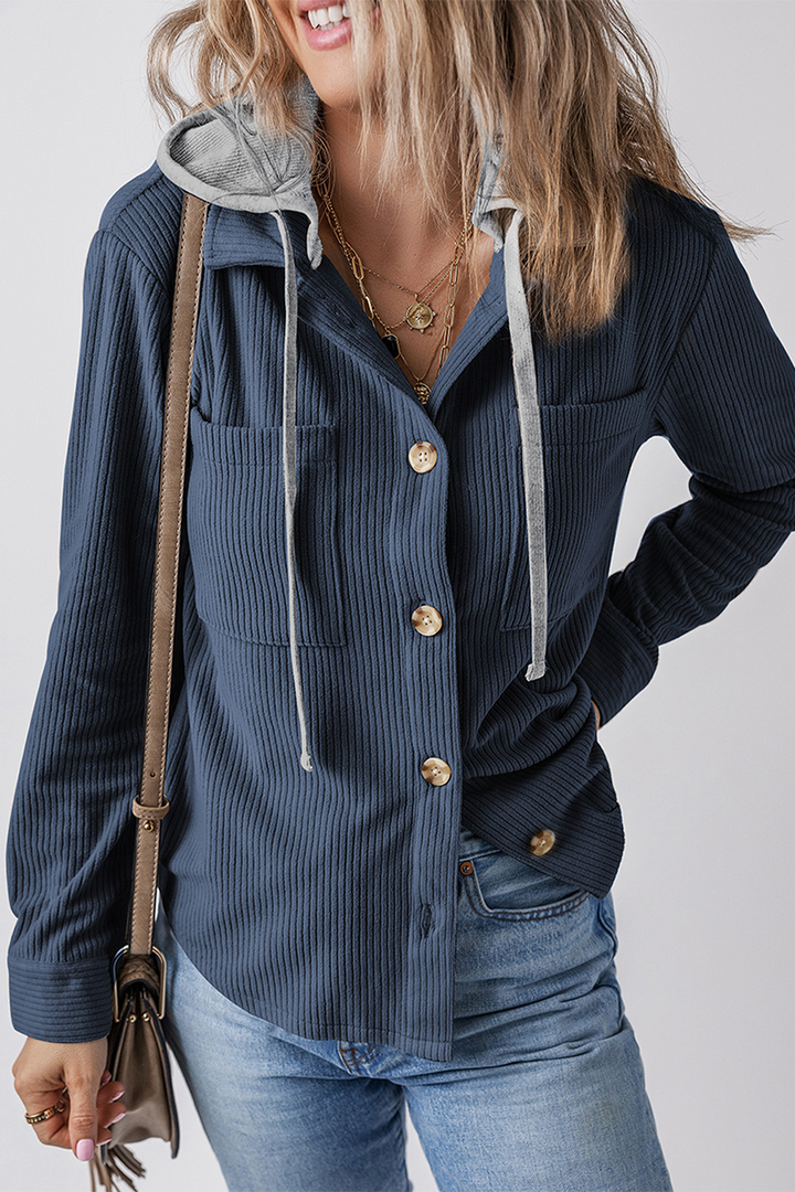 Stilla | Løs hættebluse i kontrasterende patchwork hverdagsdesign med snor og knapper