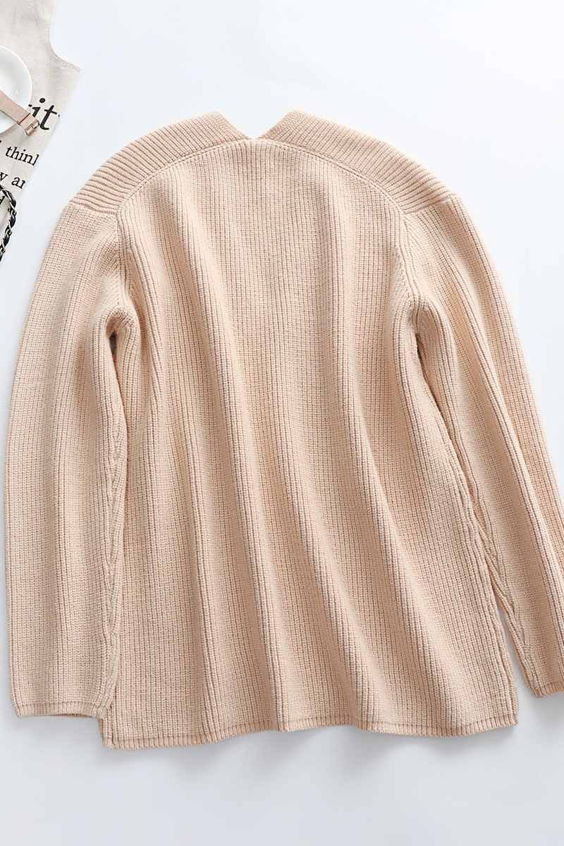 Stilla | Moderat V-Udskæring Pullover i Ensfarvede Farver
