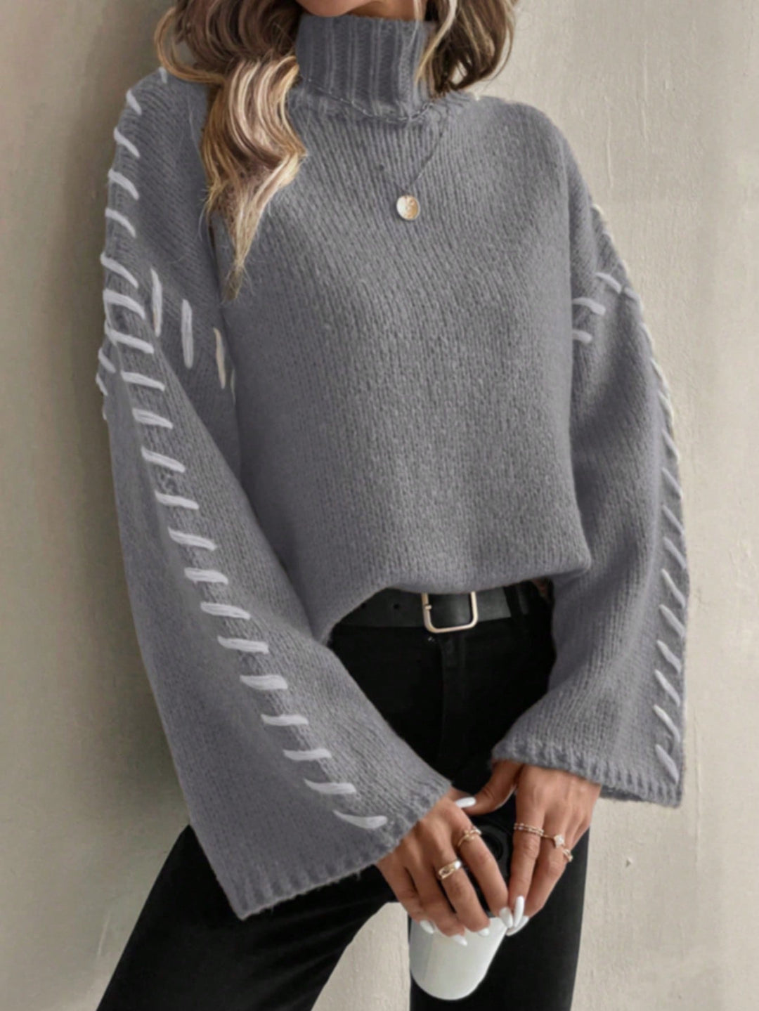 Stilla | Dame Patchwork Strikpullover med Kontrasterende Farver og Høj Hals