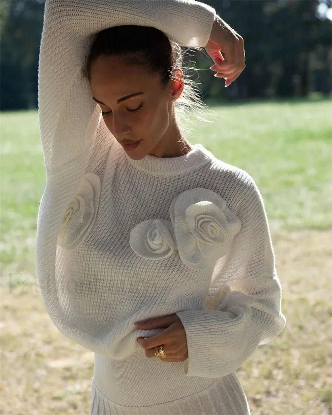 Stilla | Cozy 3D Rose Striktrøje med En Afslappet Pasform