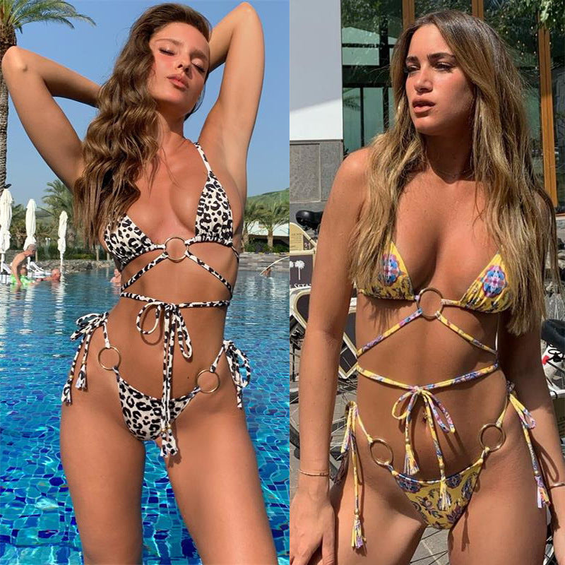 Dame Bikinisæt med innovativt snit og elegante ringdetaljer Stilla