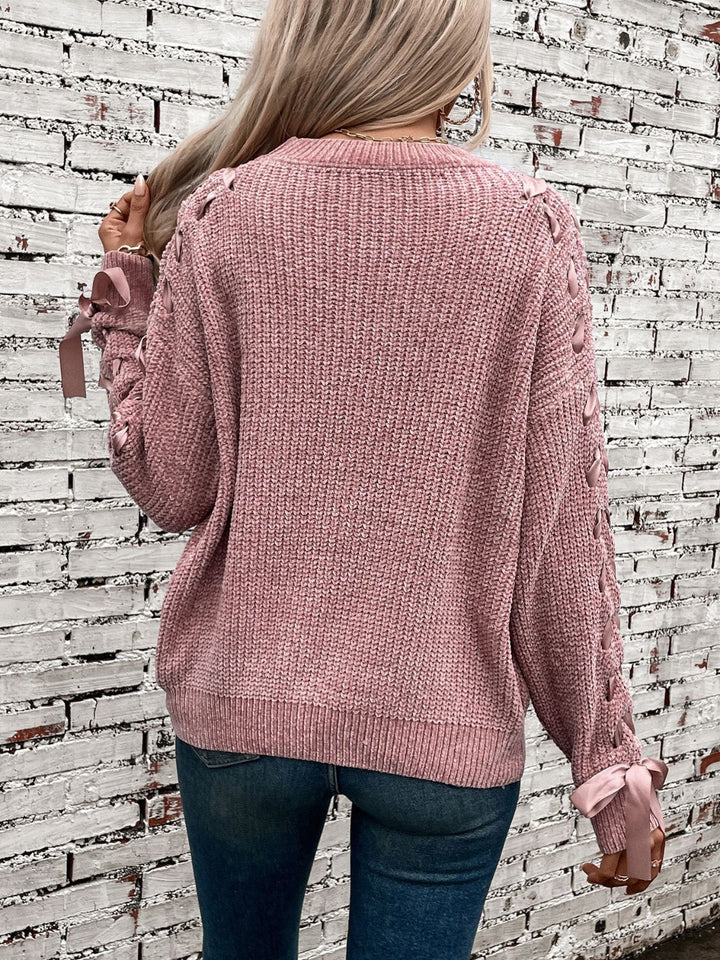 Stilla | Pullover med lange ærmer og rund, snøret krave