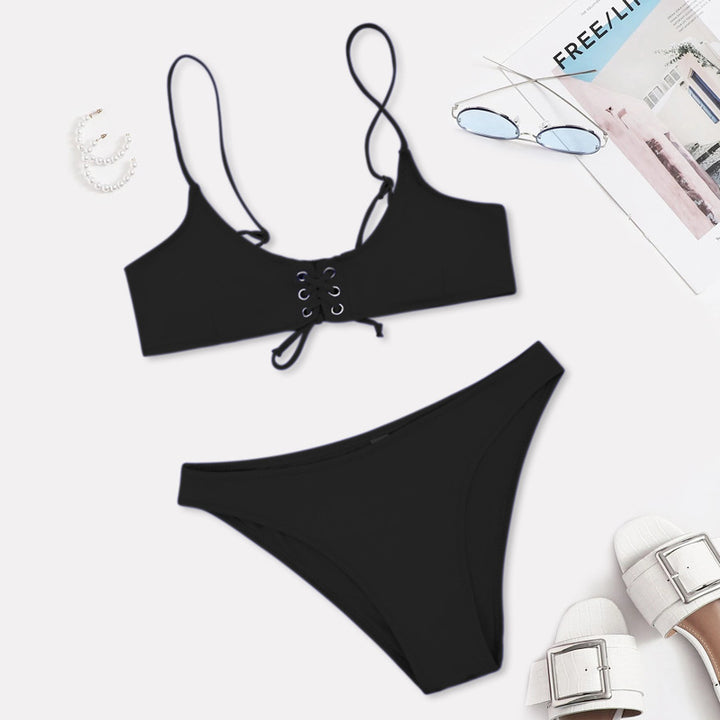 Damer bikini med raffineret snøredesign Skovae