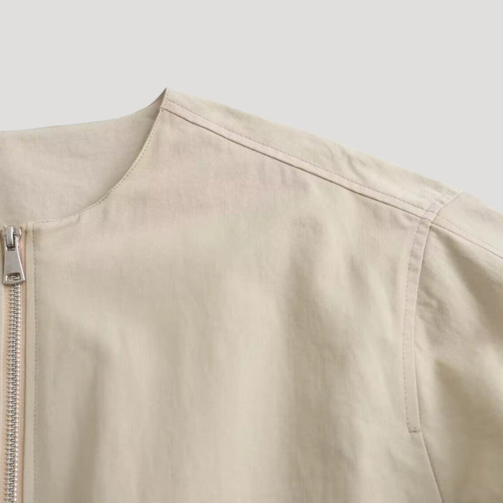 Stilla | Minimalist Beige Lynlås Bomberjakke