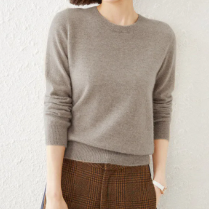 Stilla | Komfortabel Sweater med Klassisk Silhuet
