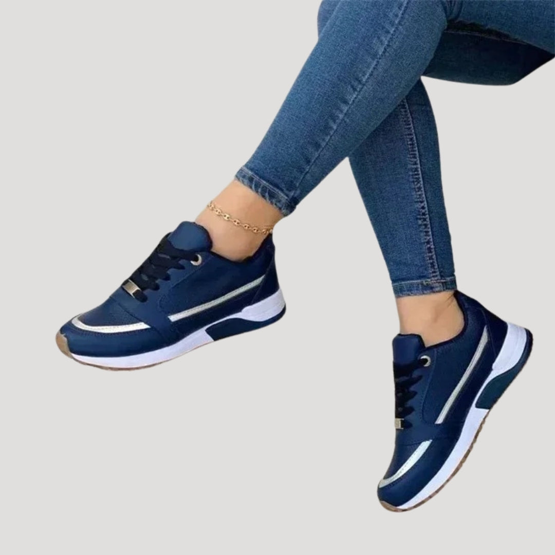 Stilla | Kvinder Stilfulde Metalliske Accent Sneakers