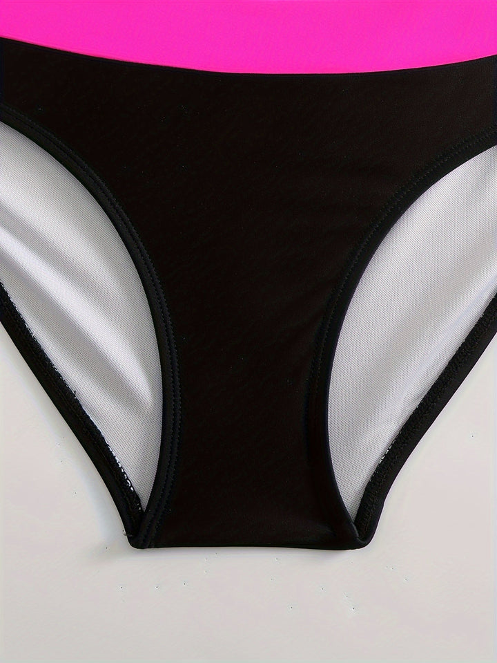Stilla | Elegant Blokprojekt Bikini Med V-Hals Og Samlede Detaljer