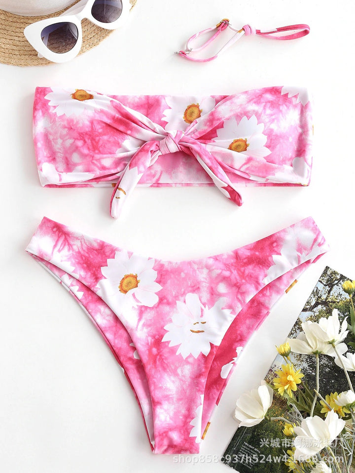 Dame bandeau-bikini med florale accenter og høj benudskæring Stilla